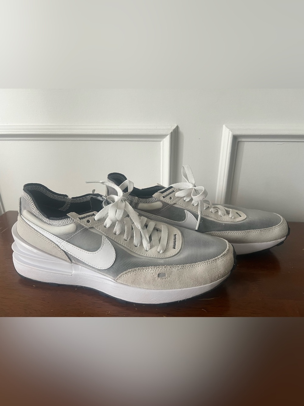 Nike Waffle One Summit White Sneakers size 9